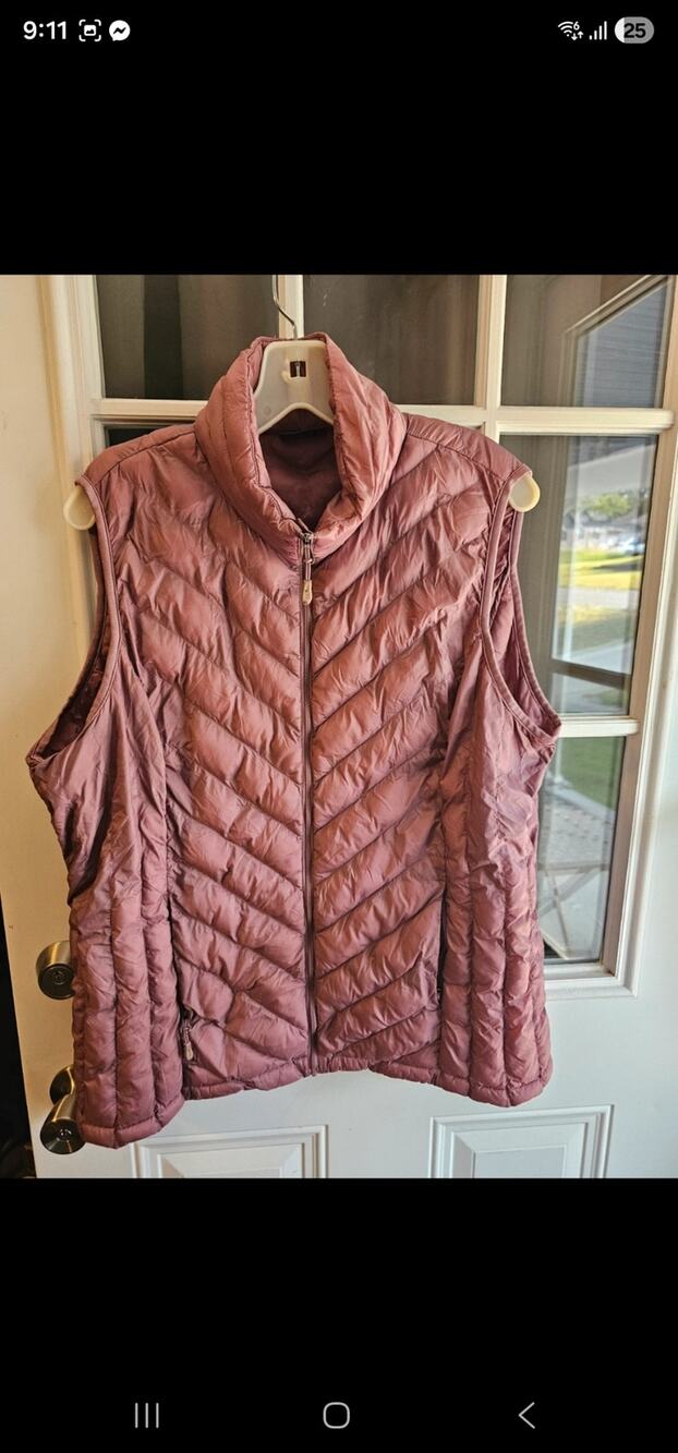 Size XL zip up vest